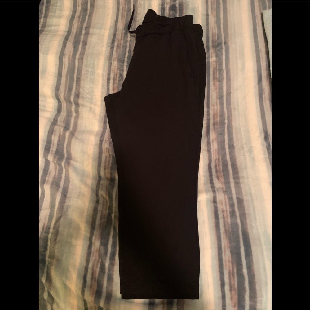 Lululemon on the fly crop pant